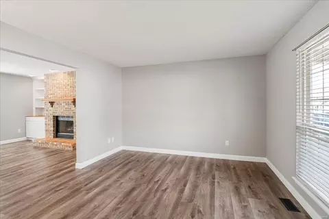 Living - 231 Alexandria Dr, Saint Charles, MO 63304 photo 6 of 10