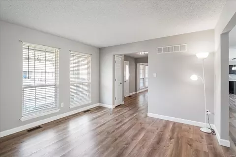 Living - 231 Alexandria Dr, Saint Charles, MO 63304 photo 5 of 10