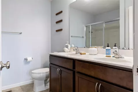 Bath - 5377 Trailhead Ct, Eureka, MO 63025 photo 1 of 5