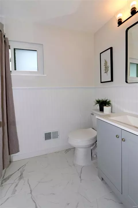 Bath - 706 Highland Dr, O'fallon, MO 63366 photo 1 of 1