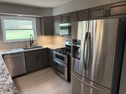742 Blairbeth Dr, Weldon Spring, MO 63304 photo 15