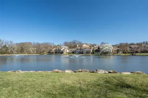 1444 Timberlake Manor Pkwy, Chesterfield, MO 63017