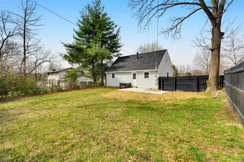Exterior - 464 Chamberlin Dr, Ballwin, MO 63021 photo 6 of 8