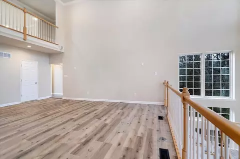 Living - 721 Oaksdale Summit Ct, Wildwood, MO 63011 photo 10 of 18