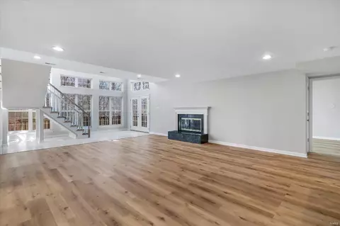 Living - 721 Oaksdale Summit Ct, Wildwood, MO 63011 photo 15 of 18
