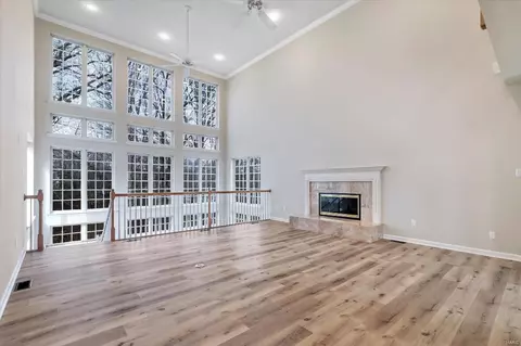 Living - 721 Oaksdale Summit Ct, Wildwood, MO 63011 photo 9 of 18