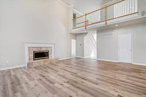 Living - 721 Oaksdale Summit Ct, Wildwood, MO 63011 photo 7 of 18