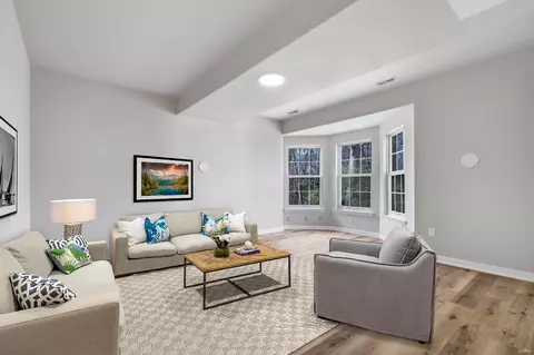 Living - 721 Oaksdale Summit Ct, Wildwood, MO 63011 photo 17 of 18