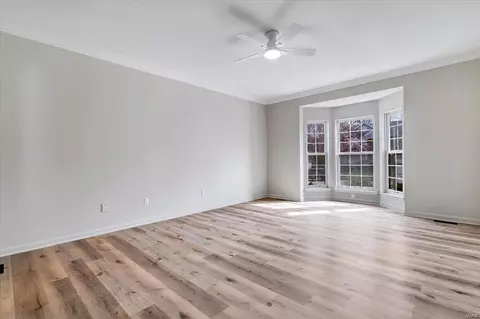 Living - 721 Oaksdale Summit Ct, Wildwood, MO 63011 photo 11 of 18