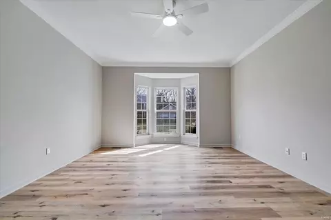 Living - 721 Oaksdale Summit Ct, Wildwood, MO 63011 photo 12 of 18