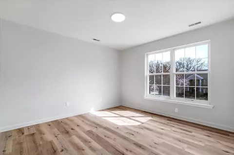 Bedroom - 721 Oaksdale Summit Ct, Wildwood, MO 63011 photo 3 of 4