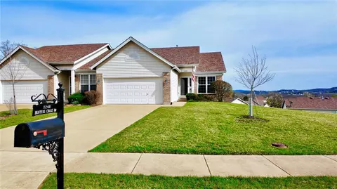 1248 Hunters Chase Dr, Eureka, MO 63025
