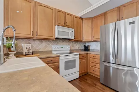 1248 Hunters Chase Dr, Eureka, MO 63025 photo 10