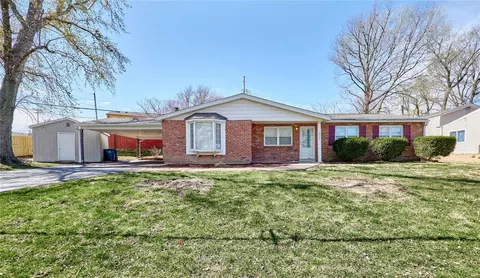 12712 Missouri Bottom Rd, Hazelwood, MO 63042