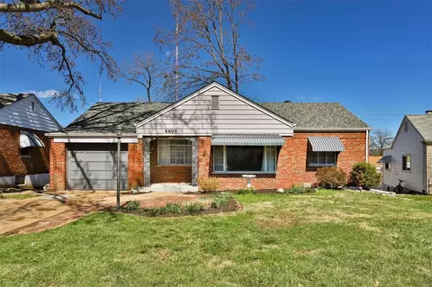 6609 E Yorkshire Dr, Saint Louis, MO 63123