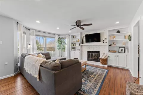 Living - 855 Stone Canyon Dr, Manchester, MO 63021 photo 2 of 2