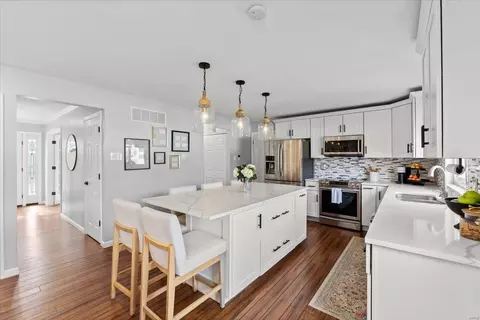 Kitchen - 855 Stone Canyon Dr, Manchester, MO 63021 photo 1 of 6