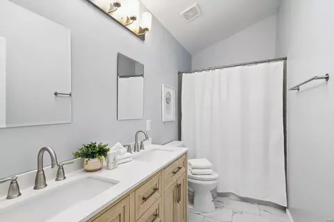 Bath - 8 Moselle Ct, O'fallon, MO 63368 photo 1 of 3
