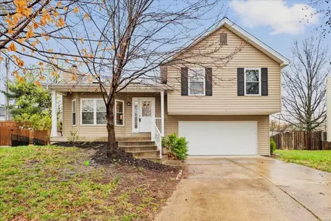 8 Moselle Ct, O'fallon, MO 63368