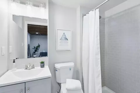 Bath - 8 Moselle Ct, O'fallon, MO 63368 photo 2 of 3