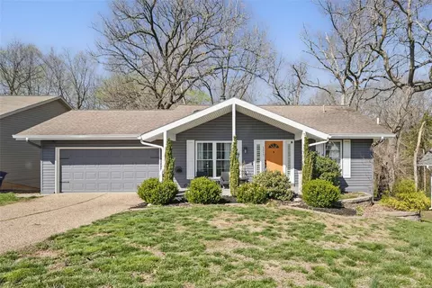 1217 Flagstone Ter, Lake Saint Louis, MO 63367