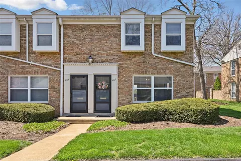 421 Colony Woods Dr, Saint Louis, MO 63122
