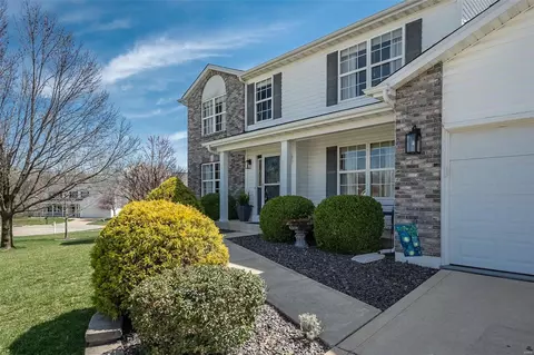 2722 Post Meadows Dr, O'fallon, MO 63368 photo 3