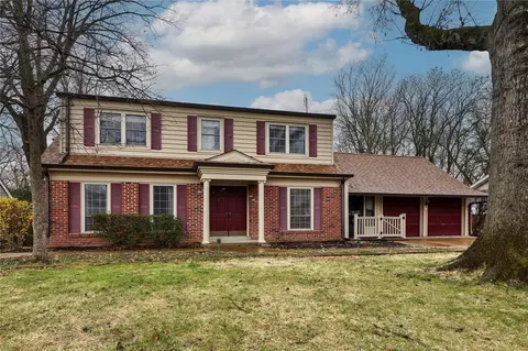 13040 Ambois Dr, Saint Louis, MO 63141