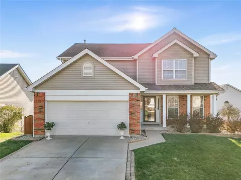 1575 Briarchase Dr, Lake Saint Louis, MO 63367