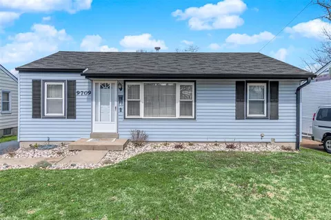9709 Theodosia Ave, Saint Louis, MO 63114