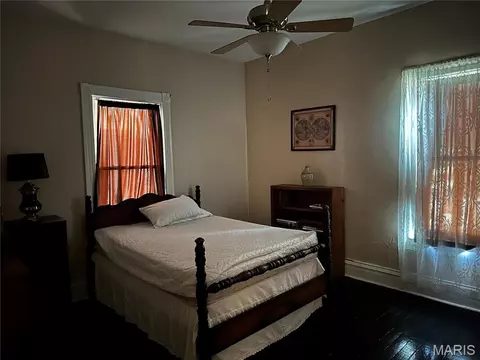 Bedroom - 310 N 3rd, Hannibal, MO 63401 photo 1 of 5