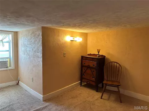 Bedroom - 310 N 3rd, Hannibal, MO 63401 photo 3 of 5