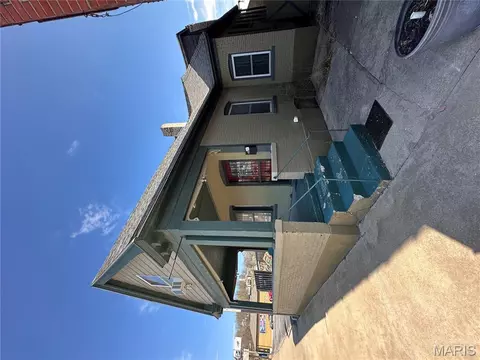 Exterior - 310 N 3rd, Hannibal, MO 63401 photo 2 of 2