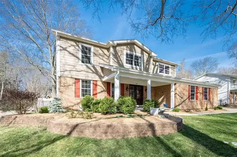 317 Hunters Glen Ct, Ellisville, MO 63011