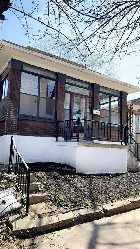 3310 Compton Ave, Saint Louis, MO 63118