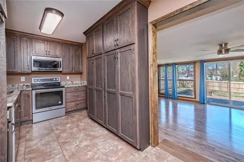 Entry Way - 1005 Dauphine Ln, Manchester, MO 63011 photo 1 of 1