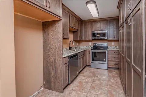 Kitchen - 1005 Dauphine Ln, Manchester, MO 63011 photo 1 of 3