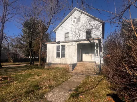 236 S Cherry St, Centralia, IL 62801 photo 1