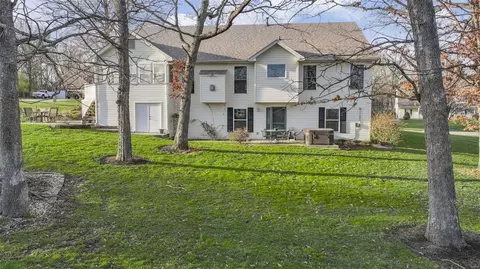 Exterior - 206 Centennial Dr, O'fallon, MO 63368 photo 2 of 11