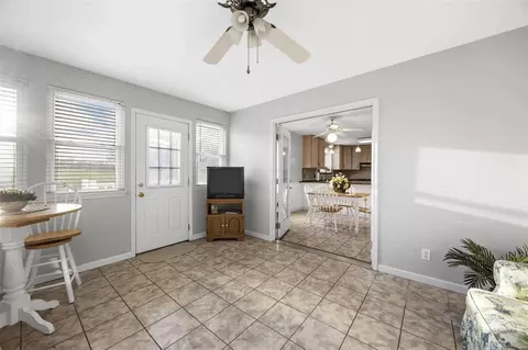 Entry Way - 206 Centennial Dr, O'fallon, MO 63368 photo 2 of 4