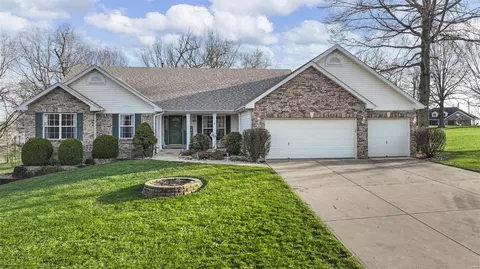 206 Centennial Dr, O'fallon, MO 63368