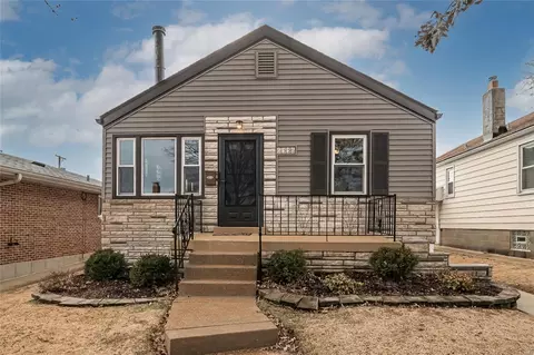 6556 Winnebago St, Saint Louis, MO 63109