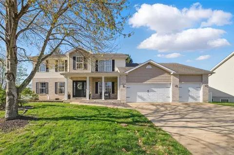 4572 Kerth Forest Dr, Saint Louis, MO 63128