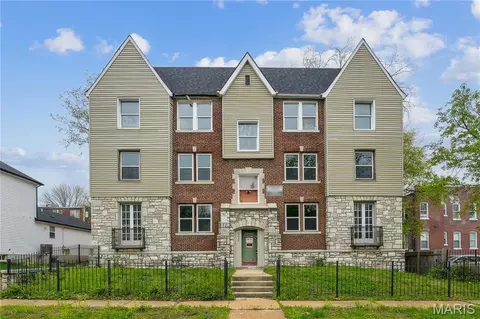 5815 Cates Ave, Saint Louis, MO 63112