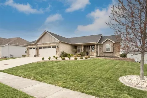 121 Central Park Ave, Wentzville, MO 63385