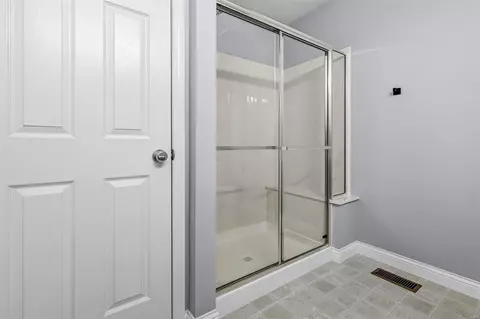Bath - 228 Belmonte Cir, O'fallon, MO 63368 photo 3 of 4