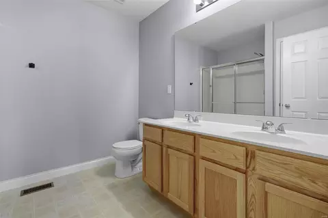 Bath - 228 Belmonte Cir, O'fallon, MO 63368 photo 2 of 4