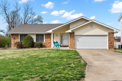 3065 Country Knoll Dr, Saint Charles, MO 63303