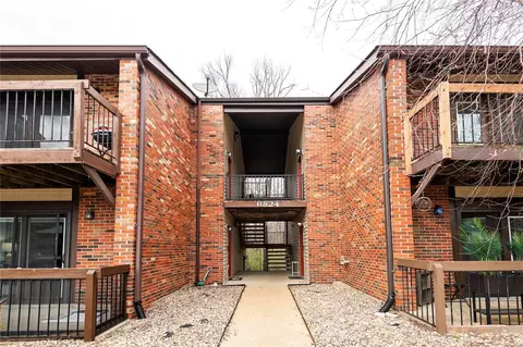 6824 Cottage Grove Ln #H, Saint Louis, MO 63129