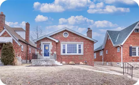 3815 Dover Pl, Saint Louis, MO 63116